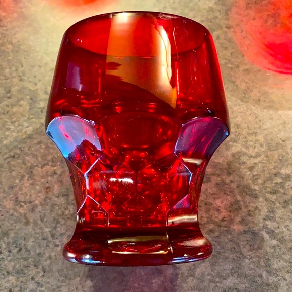 Vintage Ruby glass glasses - Picture 2 of 6